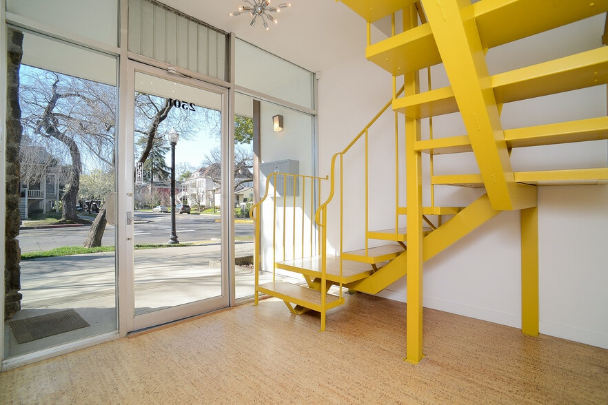 More Photos Of 2501 Capitol Ave, Sacramento Medical For Sale