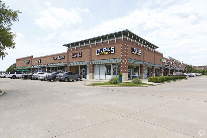 More Photos Of 5960-5976 W Parker Rd, Plano Unknown For Lease