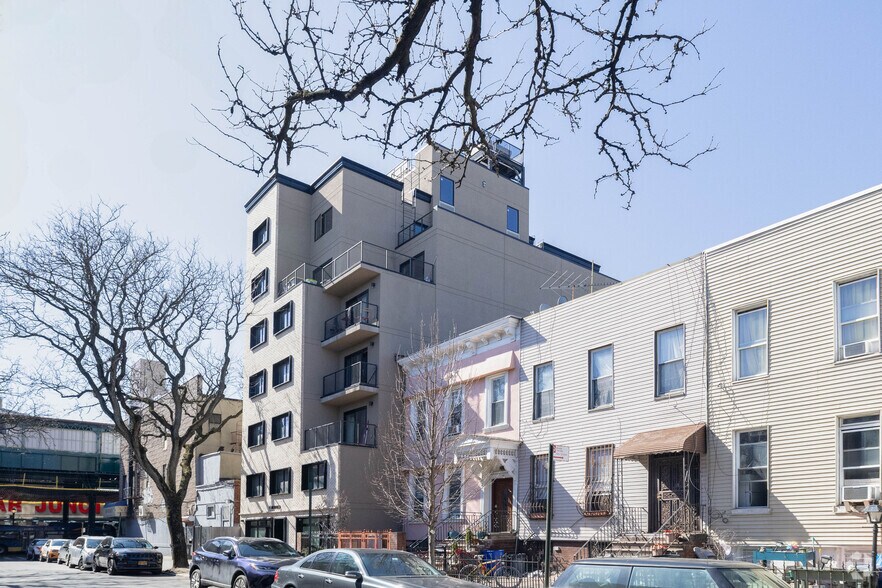 More Photos Of 11 Weirfield St, Brooklyn Apartments For Lease
