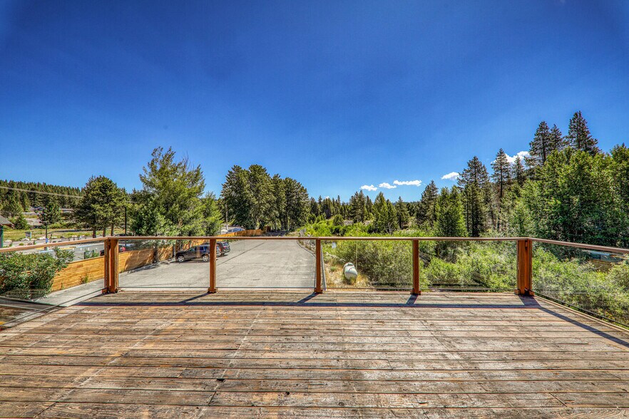 More Photos Of 12315 Deerfield Dr, Truckee Office Residential For Sale
