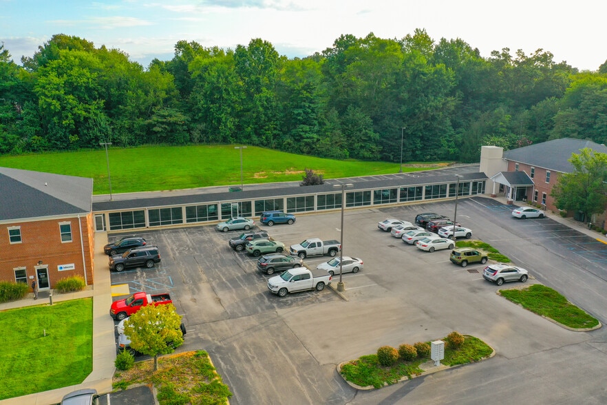 More Photos Of 803 Meyers Baker Rd, London Healthcare For Sale