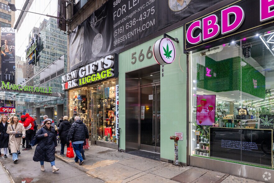 More Photos Of 566 7th Ave, New York Office For Lease