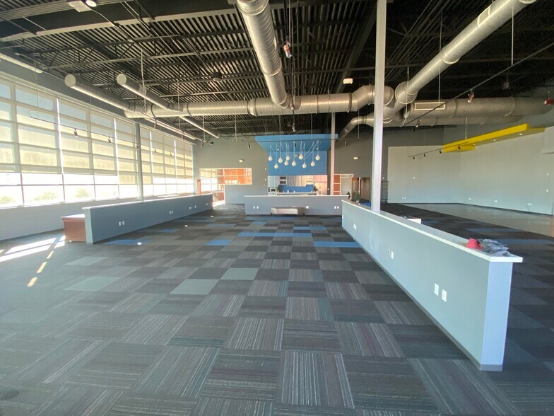More Photos Of 7251 Appling Farms Pky, Memphis Warehouse For Lease