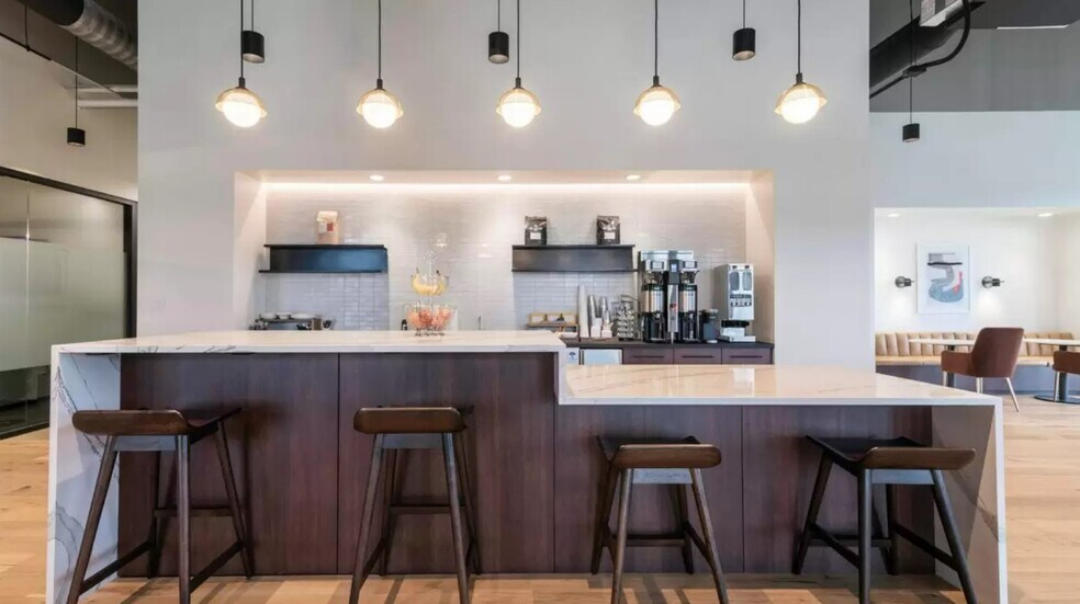 More Photos Of 436 E 36th St, Charlotte Coworking Space