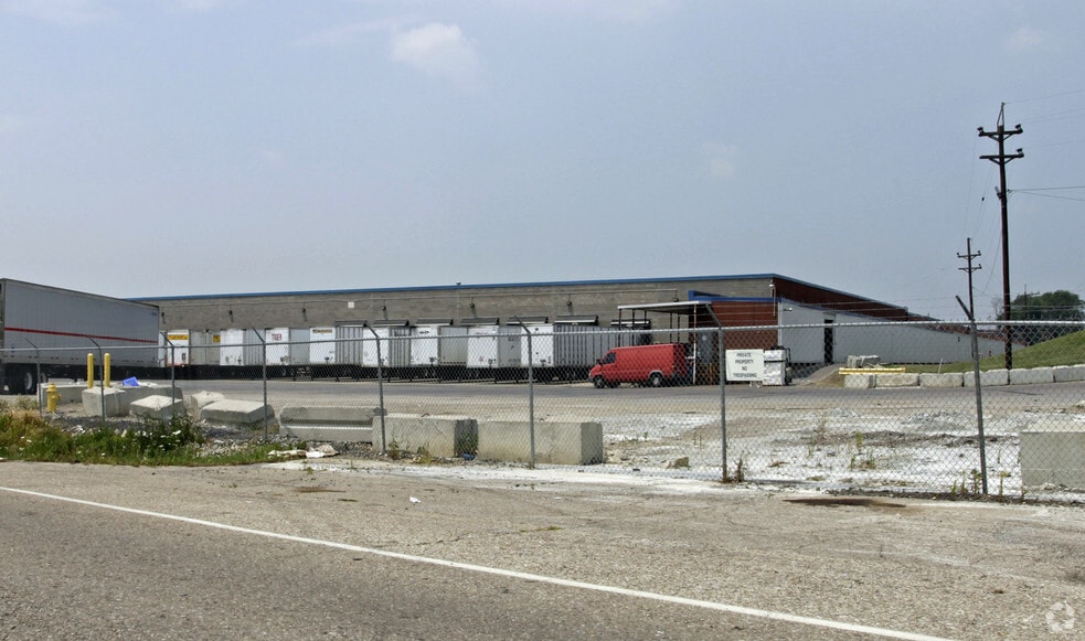 More Photos Of 98 Glendale-Milford Rd, Cincinnati Warehouse For Sale