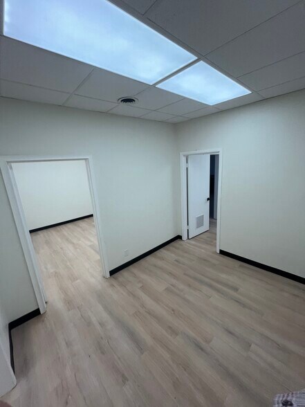 More Photos Of 317 N Willis St, Abilene Office For Lease