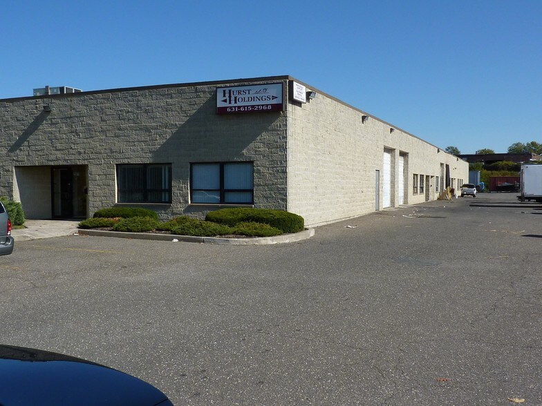 More Photos Of 2071-2079 9th Ave, Ronkonkoma Manufacturing For Lease
