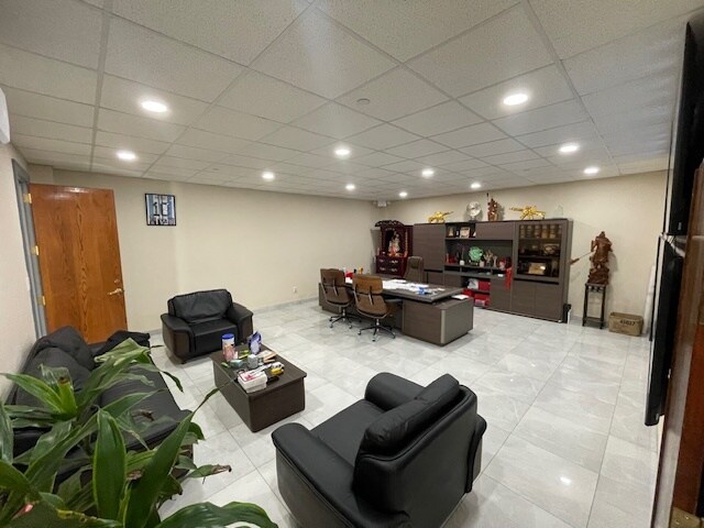 More Photos Of 75 Onderdonk Ave, Maspeth Manufacturing For Sale