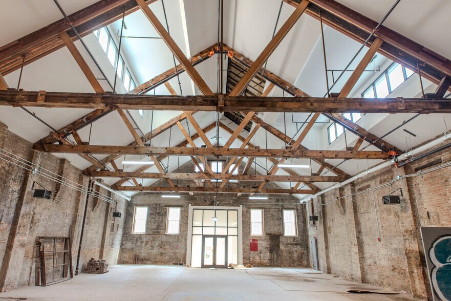 More Photos Of 210-212 N Aberdeen St, Chicago Apartments For Lease