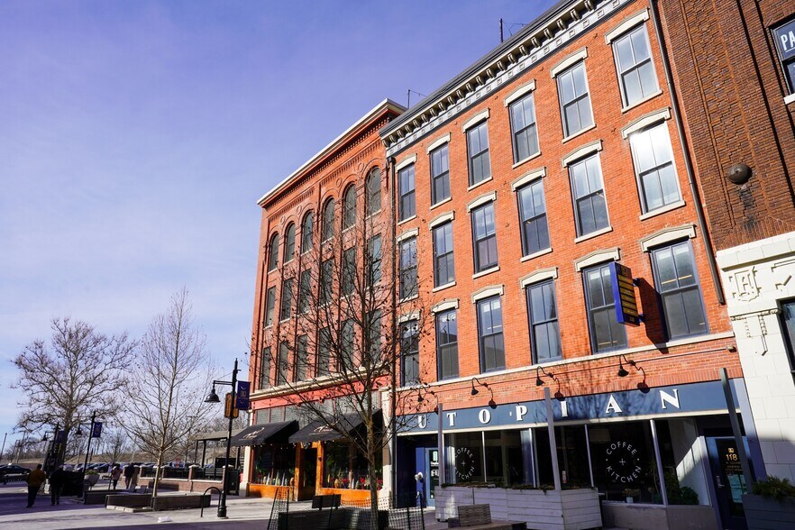 More Photos Of 126 W Columbia St, Fort Wayne Office For Sale