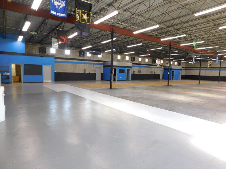 More Photos Of 5145 Commercial Dr, Melbourne Warehouse For Lease
