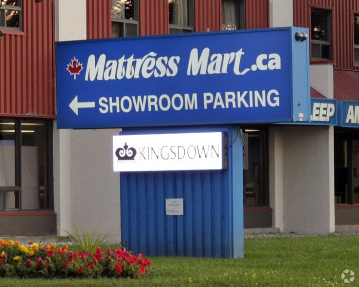 More Photos Of 60 Colonnade Rd, Nepean Flex For Lease