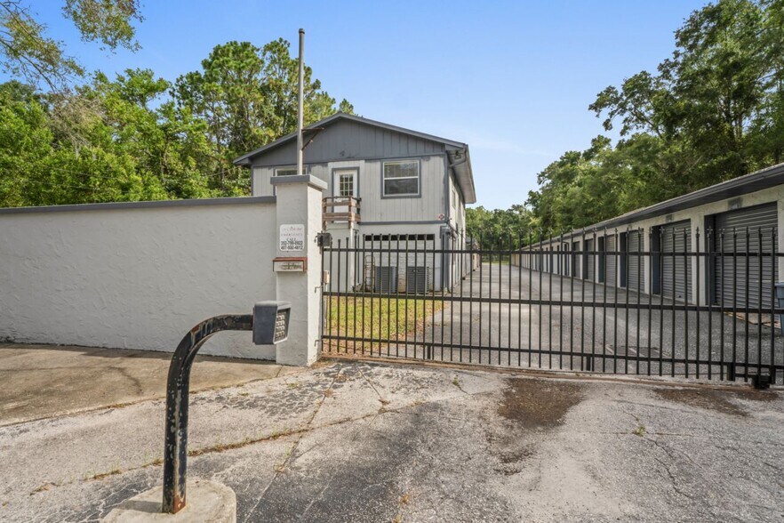 More Photos Of 16331 Cortez Blvd, Brooksville Self Storage For Sale