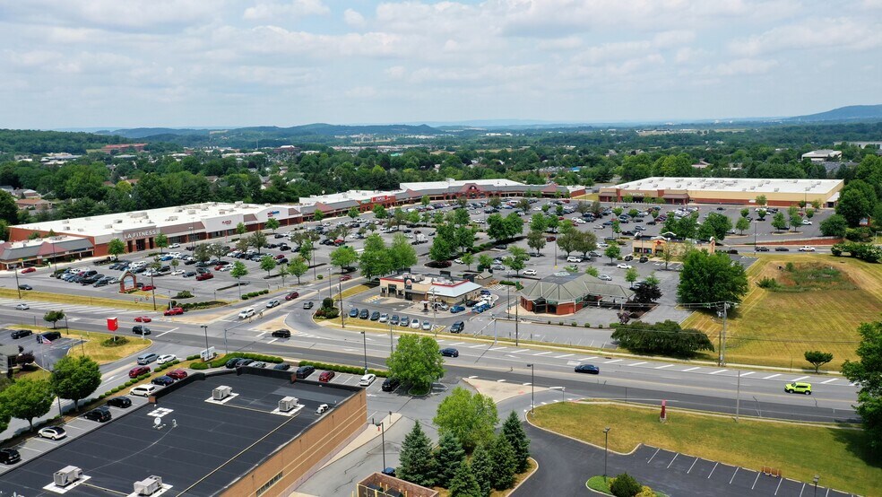 More Photos Of 1183 Berkshire Blvd, Wyomissing Unknown For Lease