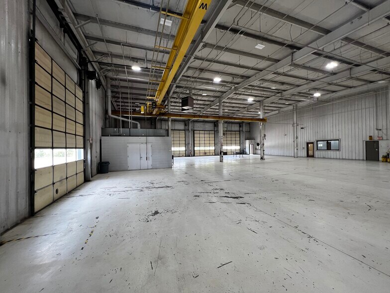 More Photos Of 8400 E Truman Rd, Kansas City Manufacturing For Sale
