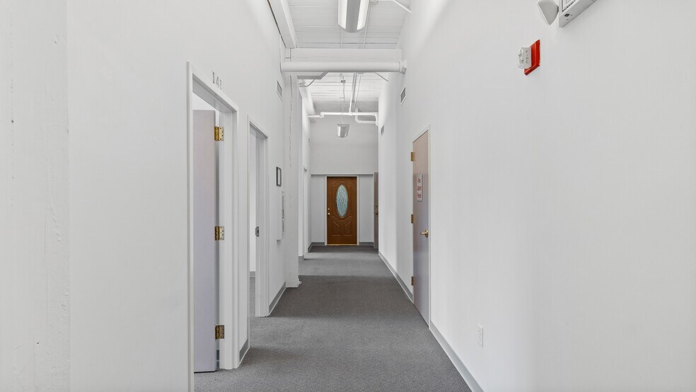 More Photos Of 514 Dabney Rd, Henderson Office For Lease