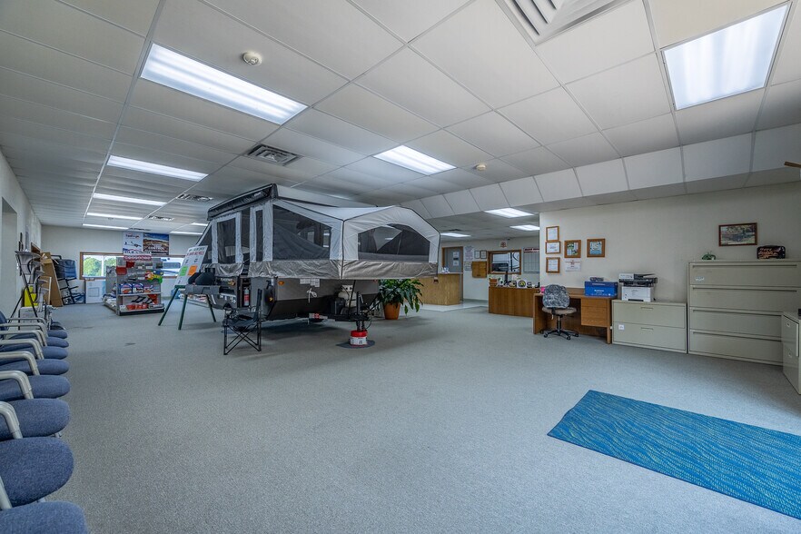 More Photos Of 18256 Campground Rd, Phillipsburg Auto Dealership For Sale