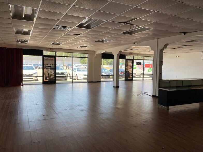 More Photos Of 5109-5137 Raeford Rd, Fayetteville Freestanding For Lease