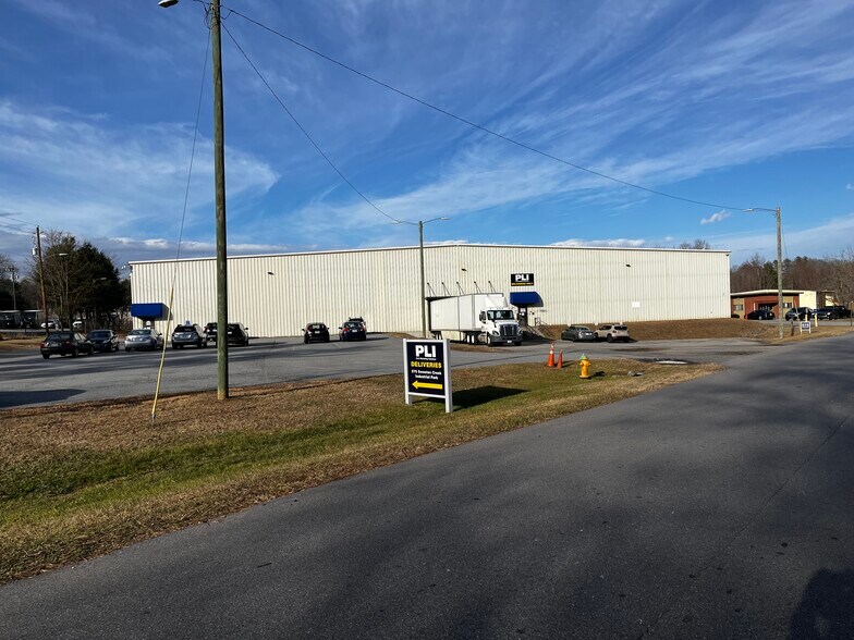 More Photos Of 575-605 Sweeten Creek Industrial Park, Asheville Light Manufacturing For Sale