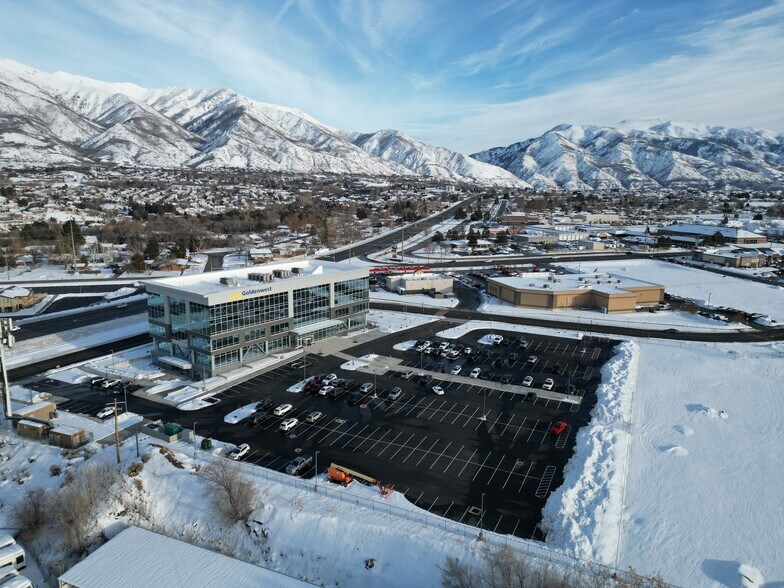 More Photos Of 5120 S 375 E, Washington Terrace Office For Lease