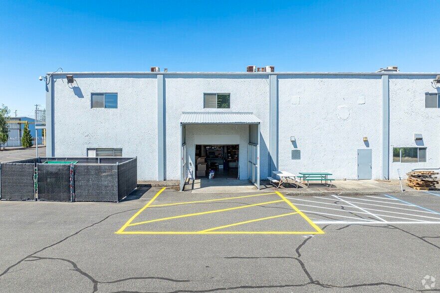 More Photos Of 3700 24th Ave, Forest Grove Office For Sale