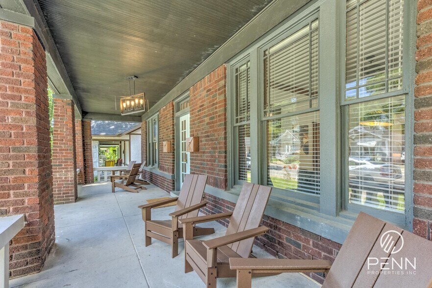 More Photos Of 2033 Young Ave, Memphis Multifamily For Sale