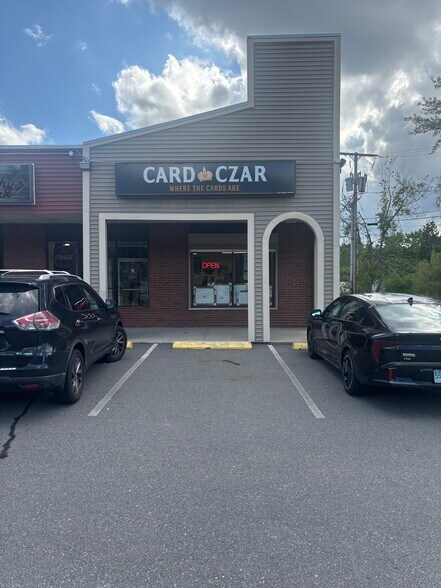 More Photos Of 501 Mammoth Rd, Londonderry Freestanding For Lease