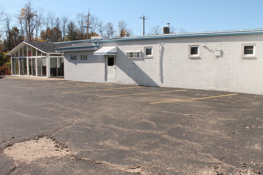 More Photos Of 1256 W Sharon Rd, Cincinnati Warehouse For Sale