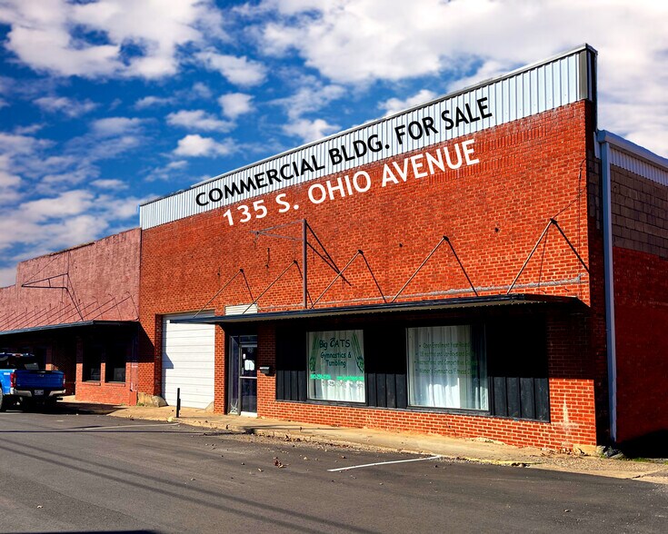 More Photos Of 135 S Ohio Ave, Atoka Flex For Lease