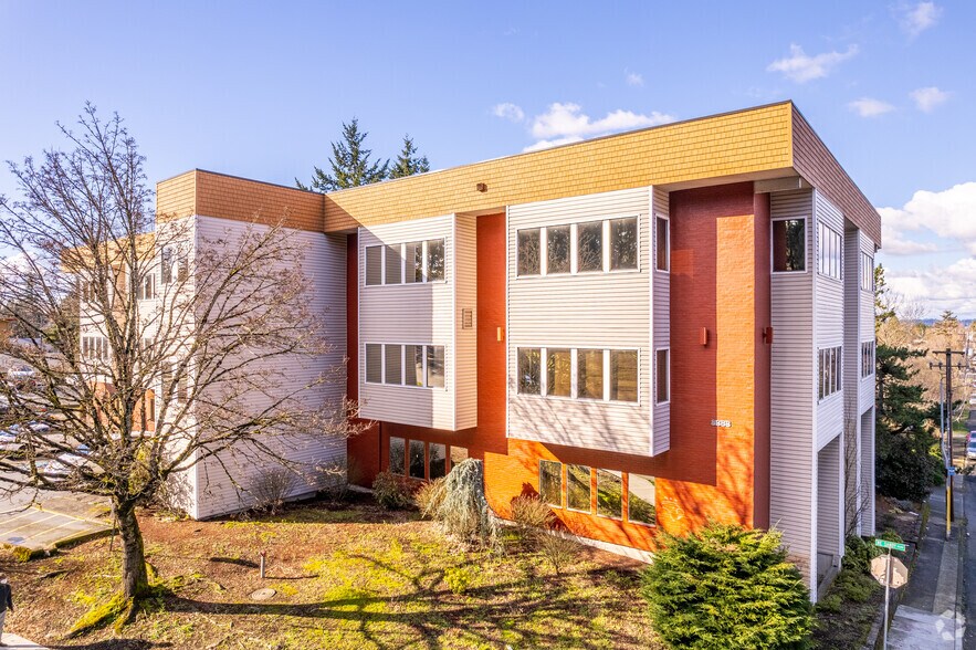 More Photos Of 8383 NE Sandy Blvd, Portland Office For Sale