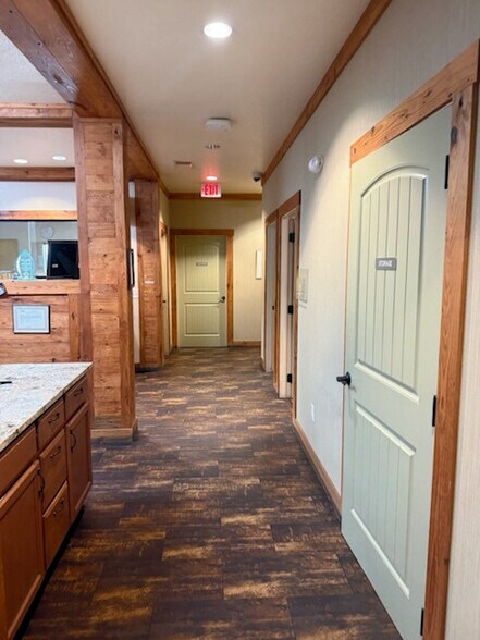 More Photos Of 960 Highway 352, Mesquite Medical For Sale