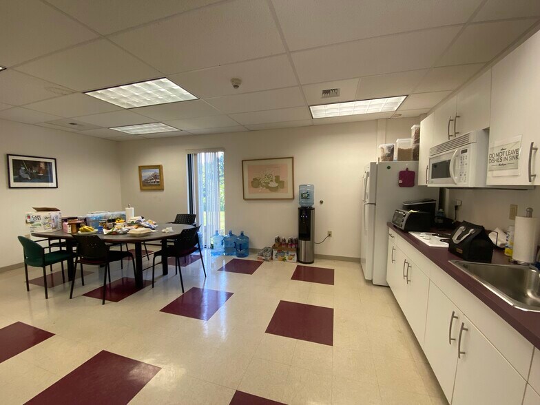 More Photos Of 97 John Clarke Rd, Middletown Office For Sale