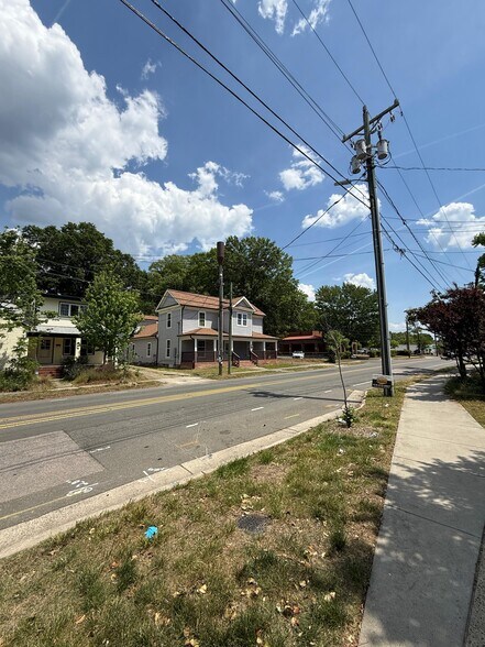 More Photos Of 2810 Hillsborough Rd, Durham Office For Lease