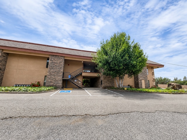 More Photos Of 12183 Locksley Ln, Auburn Medical For Lease