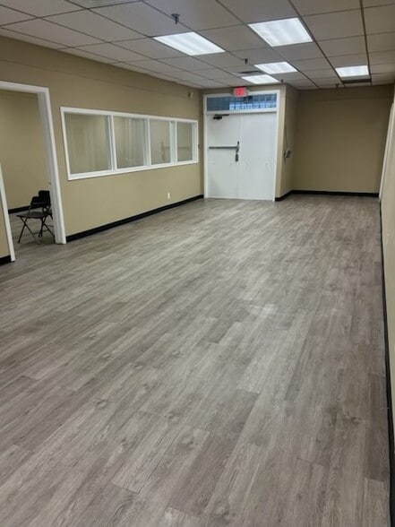 More Photos Of 2501 Commerce, Houston Warehouse For Lease