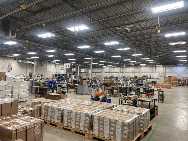 More Photos Of 8320 193rd Ave, Bristol Service For Sale