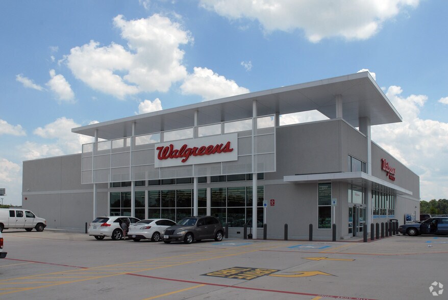 More Photos Of 107 W Rankin Rd, Houston Drugstore For Sale