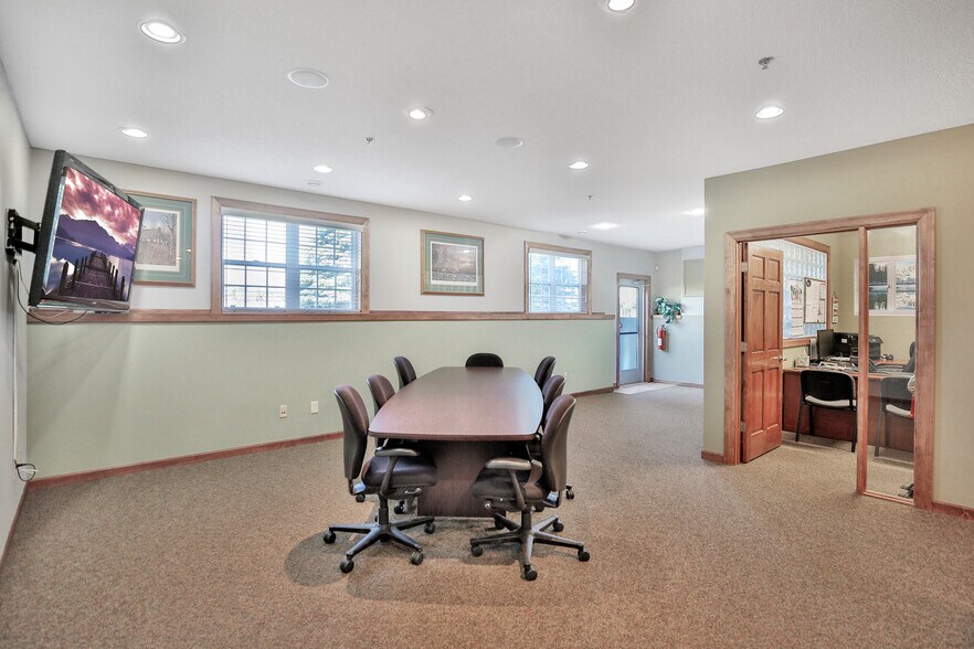 More Photos Of 2191-2195 Northdale Blvd NW, Coon Rapids Office For Sale