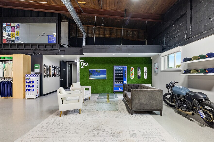 More Photos Of 22007 Woodward Ave, Ferndale Loft Creative Space For Sale