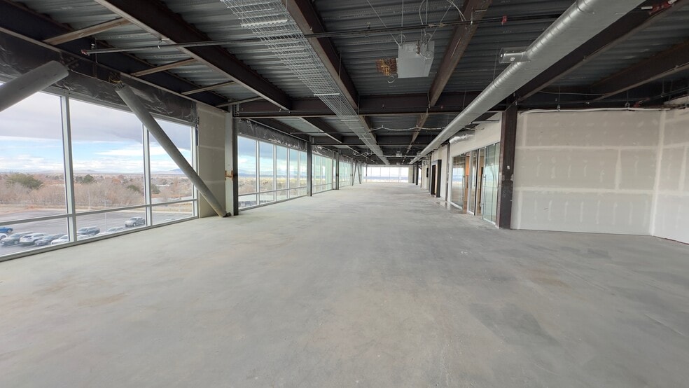 More Photos Of 5120 S 375 E, Washington Terrace Office For Lease