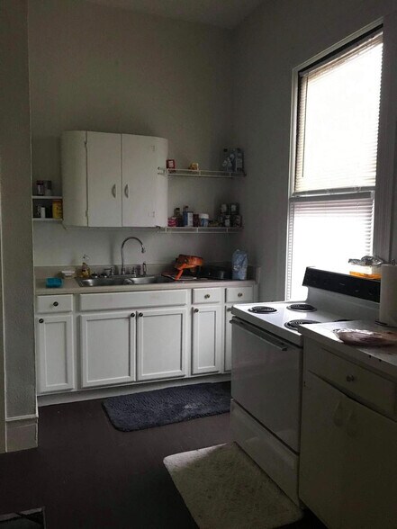 More Photos Of 415 Dewey St, Waycross Apartments For Sale