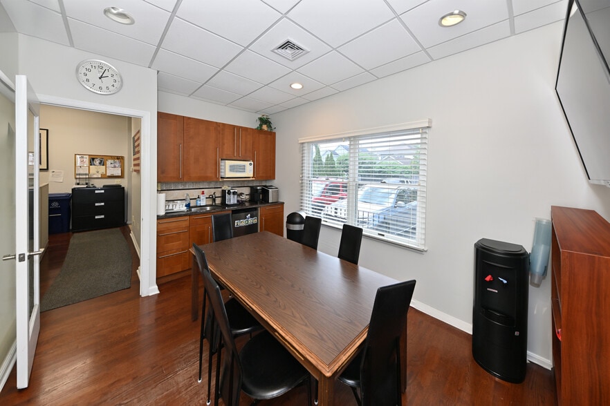 More Photos Of 253 Madison Ave, Wyckoff Storefront Retail Residential For Sale