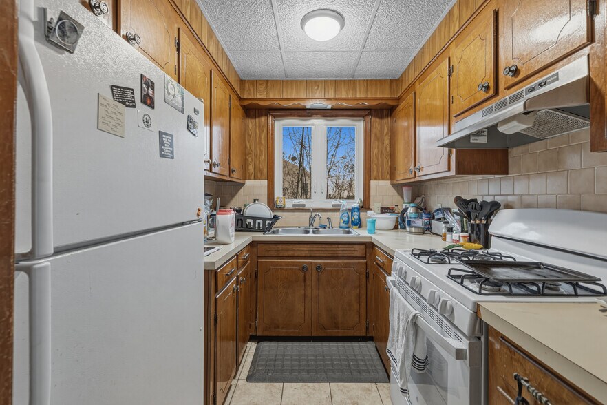 More Photos Of 141 Hunter St, Fall River Apartments For Sale