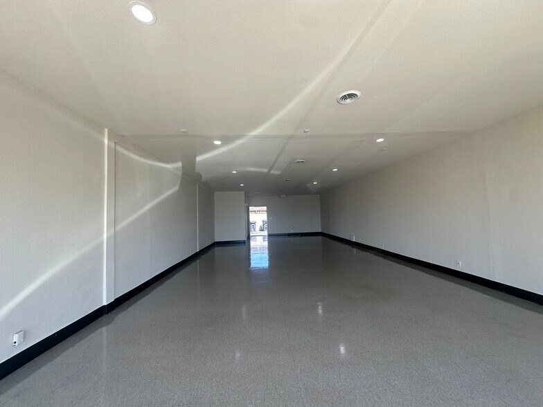 More Photos Of 12301-1232 Westminster Ave, Santa Ana Storefront Retail Office For Lease