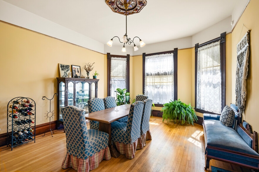 More Photos Of 1833 Clinton Ave, Alameda Apartments For Sale
