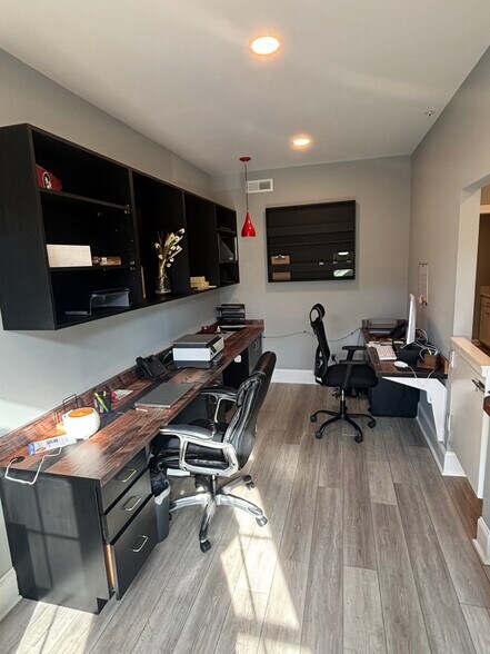 More Photos Of 321 Billingsly Ct, Franklin Office For Lease