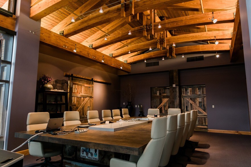 More Photos Of 5110 Edison Ave, Colorado Springs Office For Sale