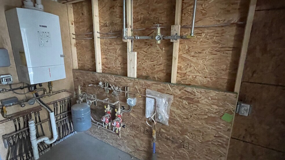 More Photos Of 3331 M 18, Beaverton Manufacturing For Sale