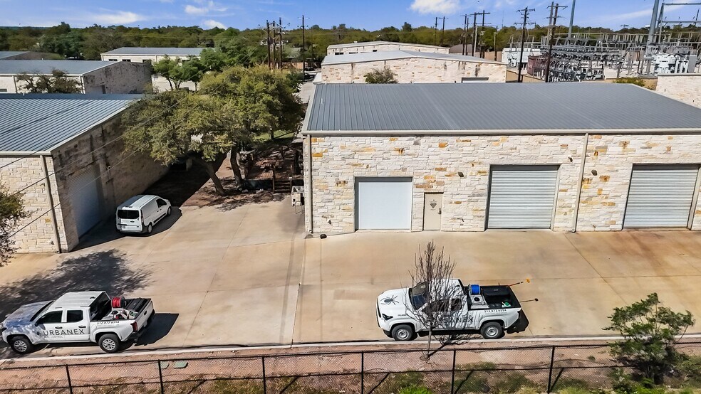 More Photos Of 2000 Windy Ter, Cedar Park Warehouse For Sale