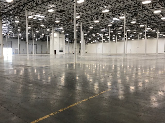 More Photos Of 2777 W Danieldale Rd, Dallas Unknown For Lease